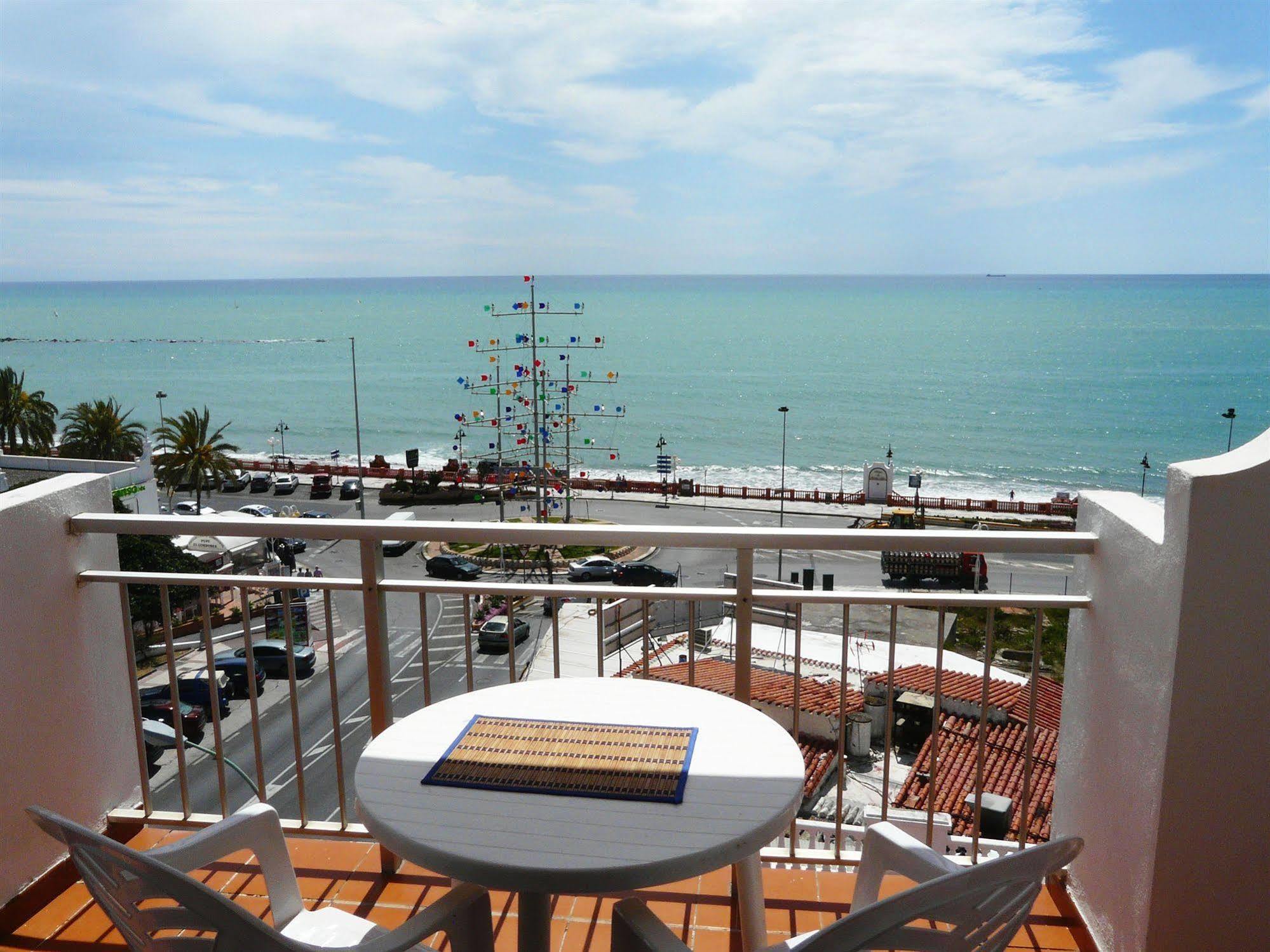 Sunny Beach Benalmadena Bagian luar foto